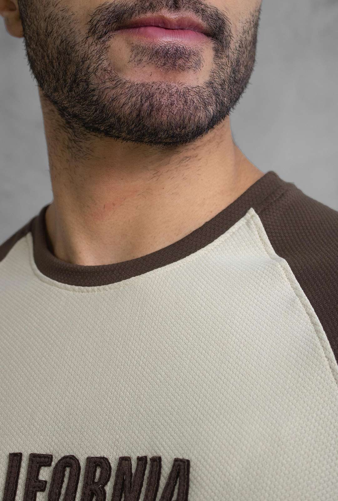 FOTO-ESTUDIO-SAN-DIEGO-MARRON-CUELLO#Color_Marrón
