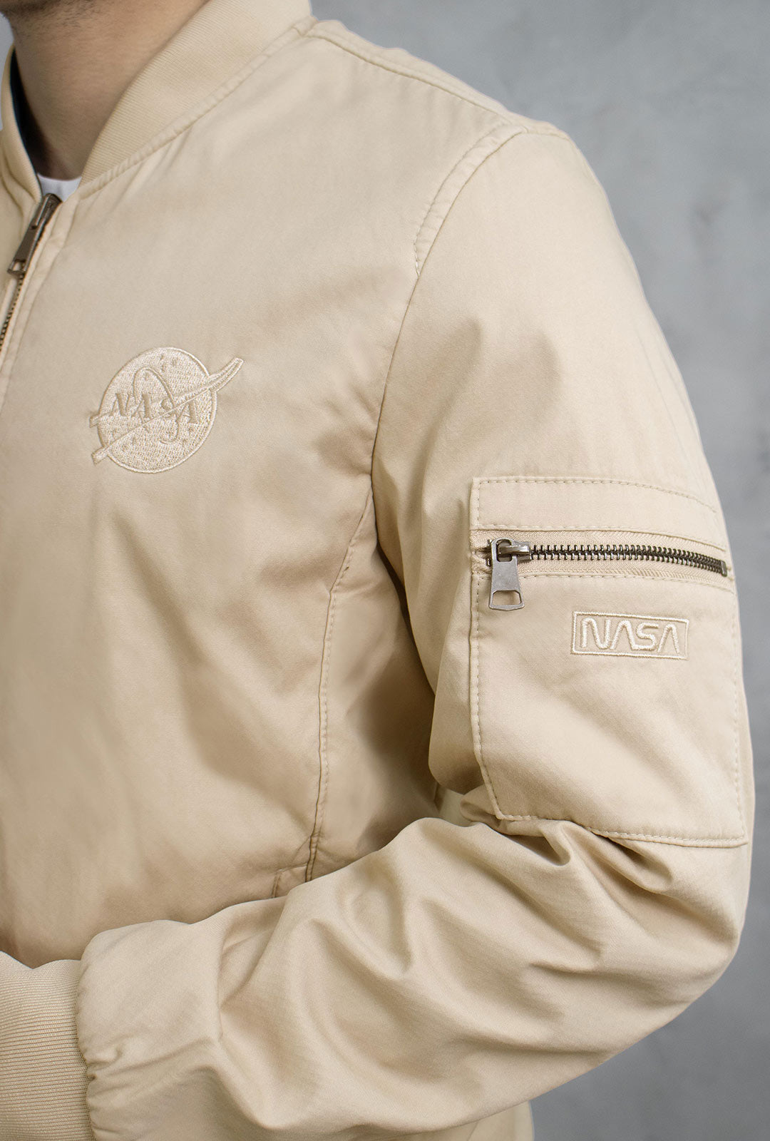 detalle-beige#Color_Beige