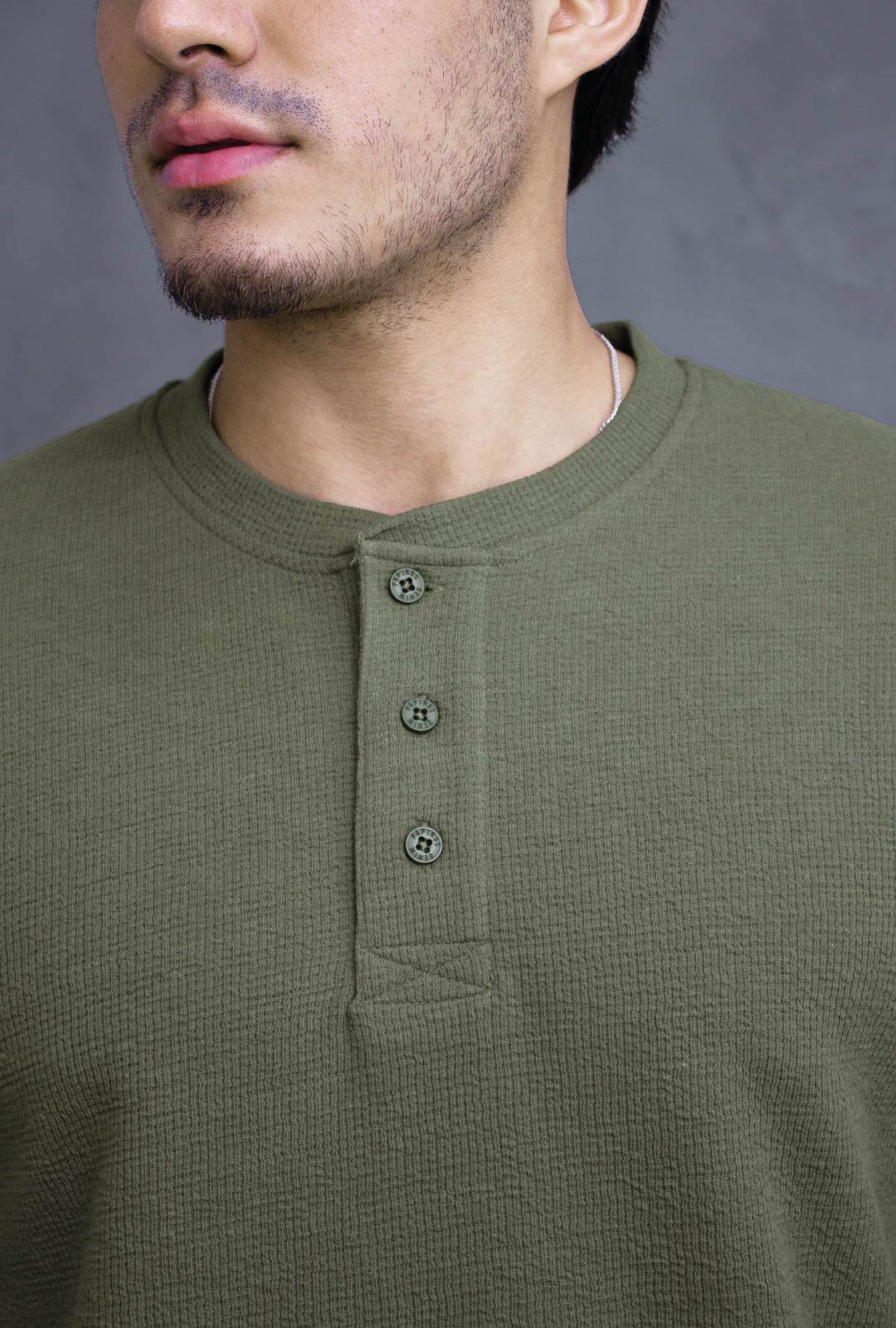 Polo_hombre_waffer_neru_verde_olivo#Color_Verde Olivo