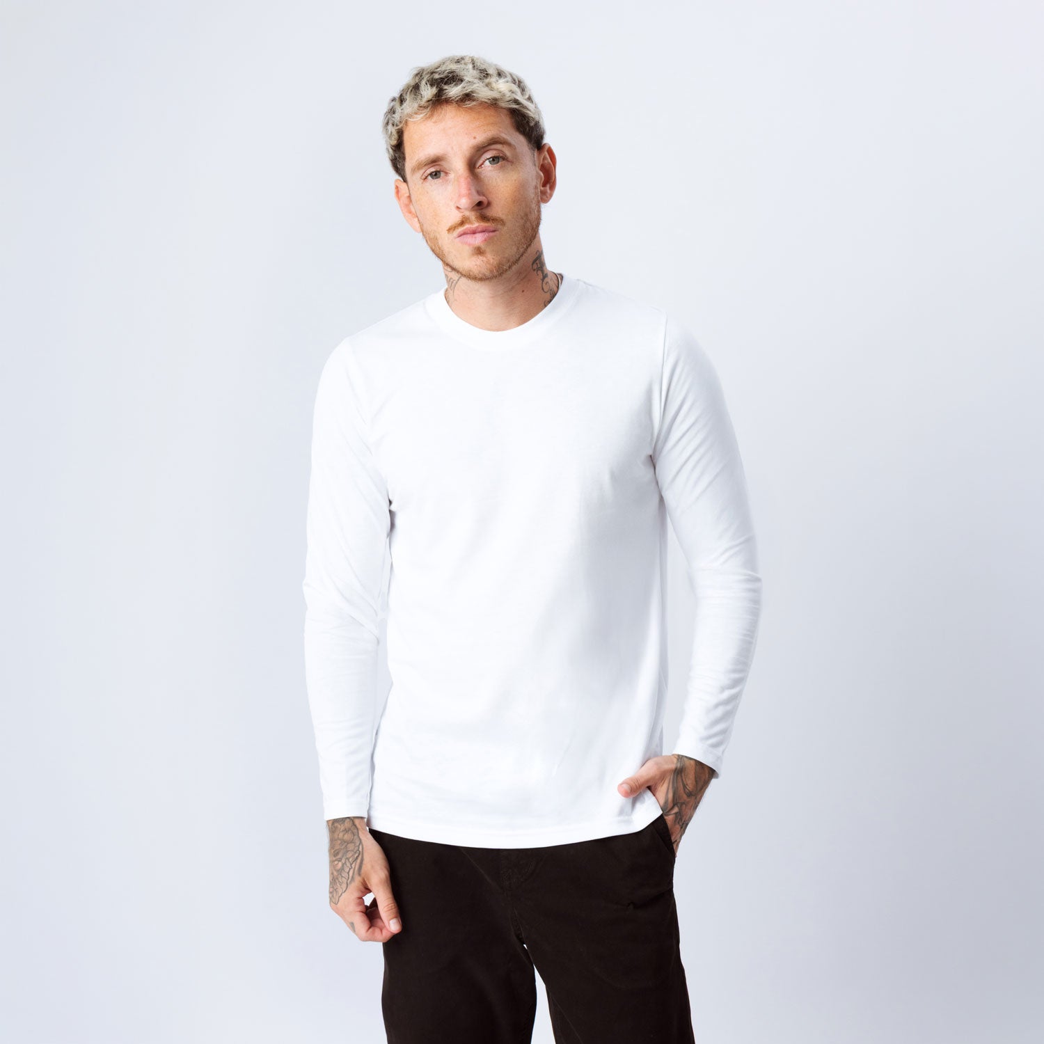 #Color_Blanco