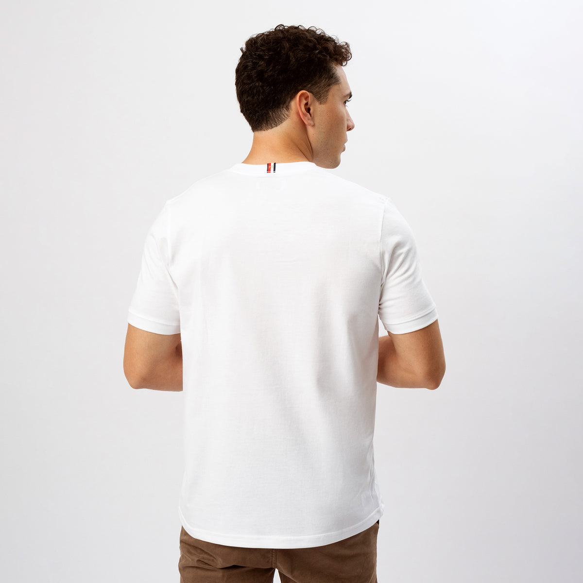 #Color_Blanco