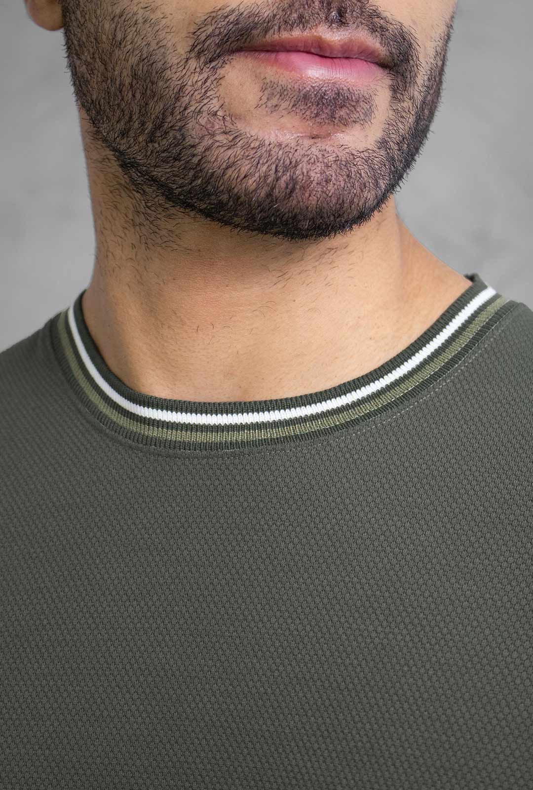 verde-detalle#Color_Verde Militar